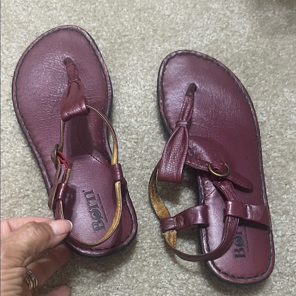 Born lady’s Sandals - Deep Burgundy very good condition